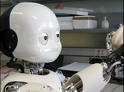 حمل مشعل المپیک ۲۰۱۲ توسط یک روبات!