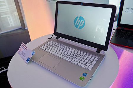نوت‌بوک HP Pavillion 15 p052ne مجهز به نمایشگر Full HD مبتنی بر سیستم‌عامل ویندوز 8.1
