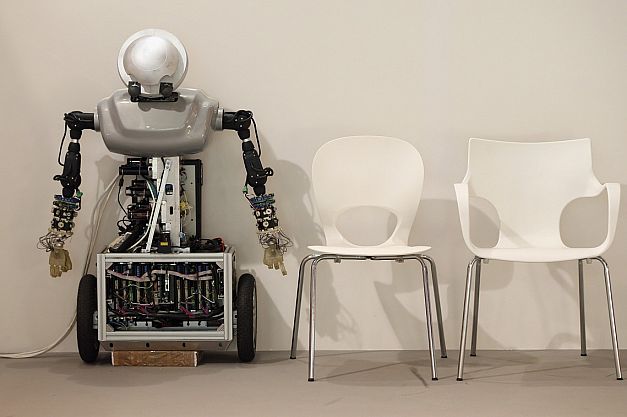 6- ماشین‌های هوشمند: روبوت‌های پیشرفته، اتومبیل‌های بدون سرنشین و دستگاه‌‌های الکترونیکی مبتنی بر سیستم تفکر انسان عرضه می‌شوند