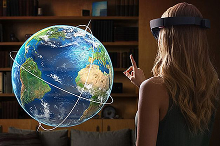 مایکروسافت HoloLens را در قالب فناوری‌های حقیقت مجازی(VR) معرفی کرده است تا محیط پیرامون با جزییات خود سه‌بعدی شود