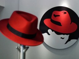 عرضه اپلیکیشن‌های سازمانی Red Hat مبتنی بر فضای چندگانه ابری