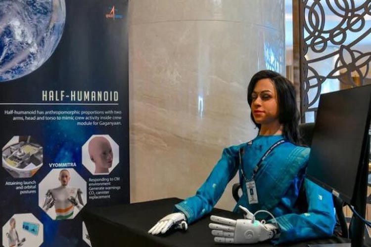 هند یک «زن رباتیک» را به فضا می‌فرستد