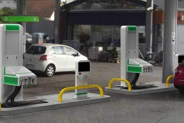 اولین پمپ بنزین رباتیک در امارات افتتاح شد