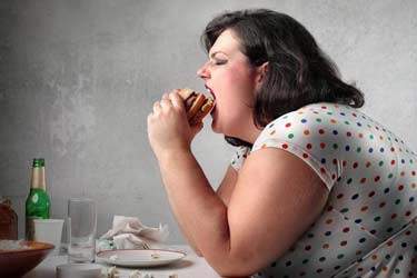 خوردن غذاهای فوق فرآوری شده با خطر مرگ زودهنگام مرتبط است