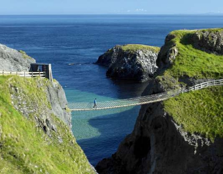 پل طنابی Carrick-a-Rede، ایرلند