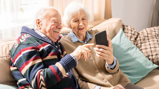 آموزش: پنج نکته برای استفاده آسان از گوشی اندرویدی برای سالمندان