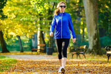 پیاده‌روی ممکن است برای درمان کمردرد معجزه کند