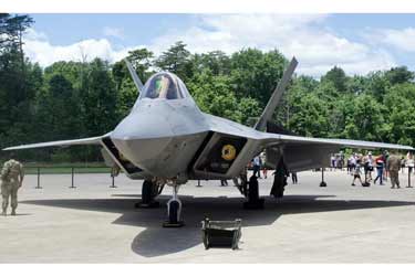 همه‌چیز درباره جنگنده بی‌نظیر  F-22 Raptor